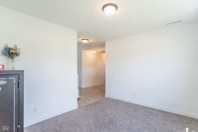 1054 E Valley Oak Court, Mooresville, IN 46158