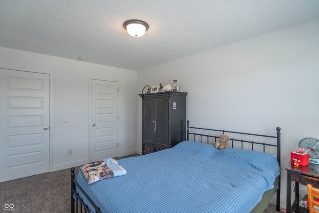 1054 E Valley Oak Court, Mooresville, IN 46158
