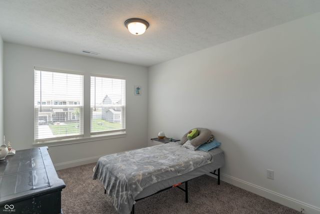 1054 E Valley Oak Court, Mooresville, IN 46158