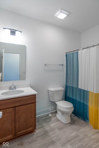 1054 E Valley Oak Court, Mooresville, IN 46158