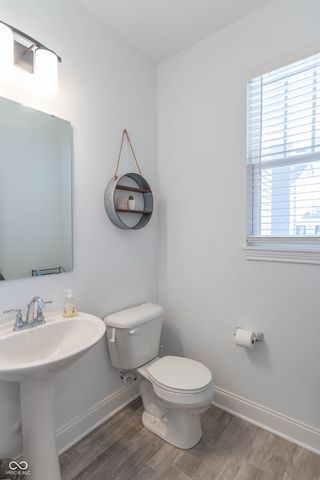1054 E Valley Oak Court, Mooresville, IN 46158
