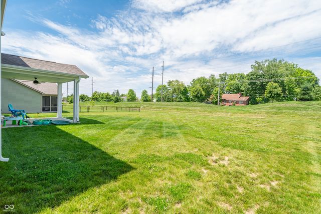 1054 E Valley Oak Court, Mooresville, IN 46158