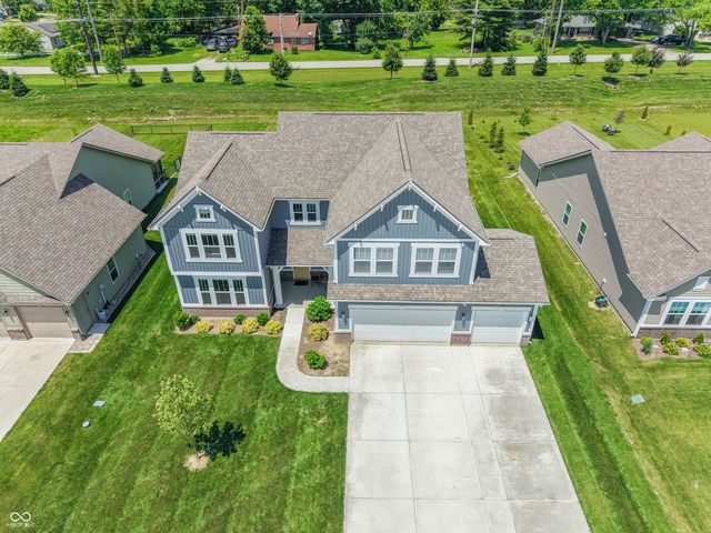 1054 E Valley Oak Court, Mooresville, IN 46158