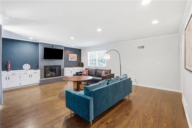 9501 Canterbury Street, Overland Park, KS 66206