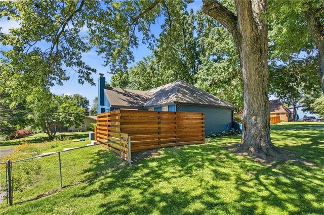 9501 Canterbury Street, Overland Park, KS 66206