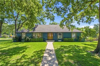 9501 Canterbury Street, Overland Park, KS 66206