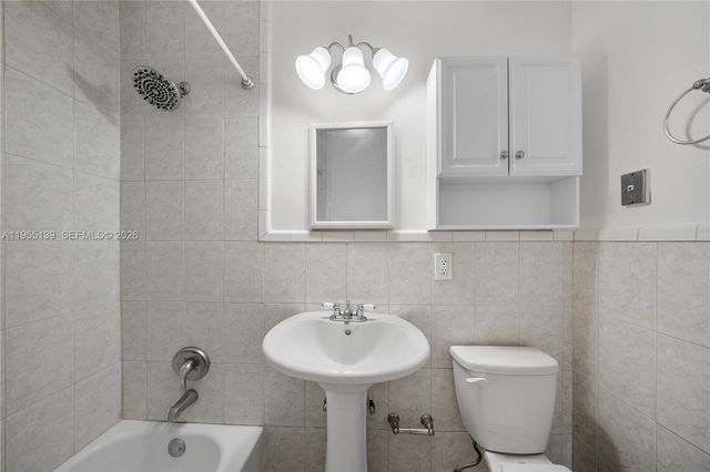 1041 NE 9th Ave A3, Fort Lauderdale, FL 33304