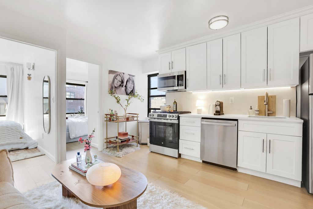 200 Bowery Apt 7E, New York City, NY 10012