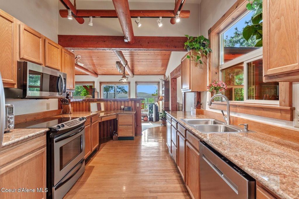 8562 S Gozzer Rd, Harrison, ID 83833 photo 11