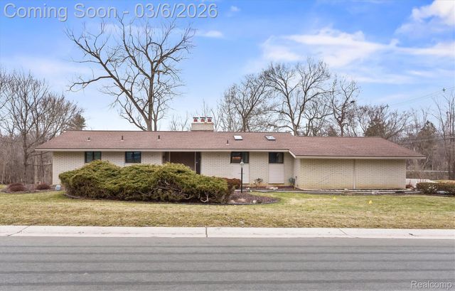 33420 Quaker Valley Road, Farmington Hills, MI 48331