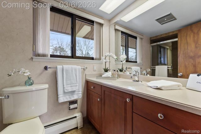 33420 Quaker Valley Road, Farmington Hills, MI 48331