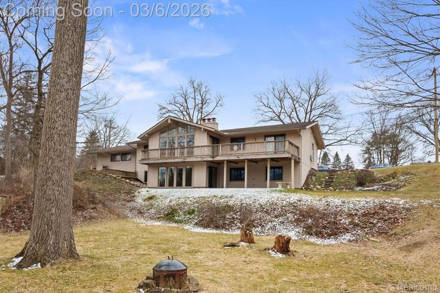 33420 Quaker Valley Road, Farmington Hills, MI 48331