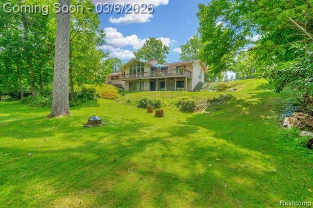 33420 Quaker Valley Road, Farmington Hills, MI 48331