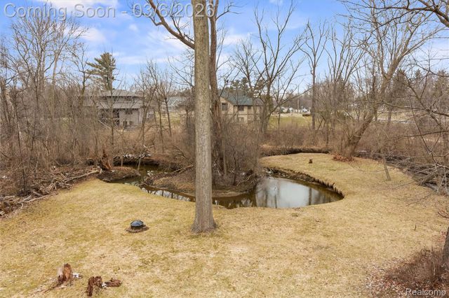 33420 Quaker Valley Road, Farmington Hills, MI 48331