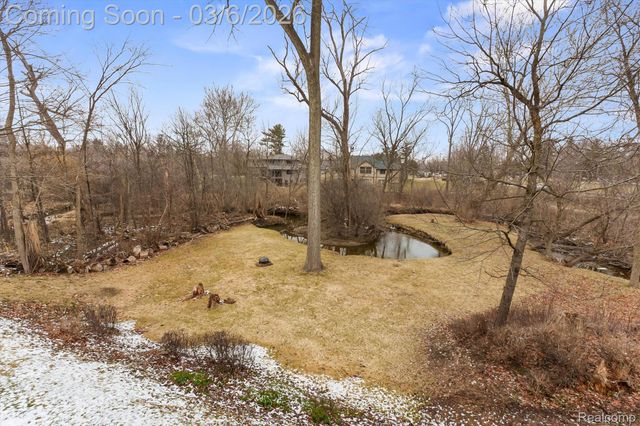 33420 Quaker Valley Road, Farmington Hills, MI 48331