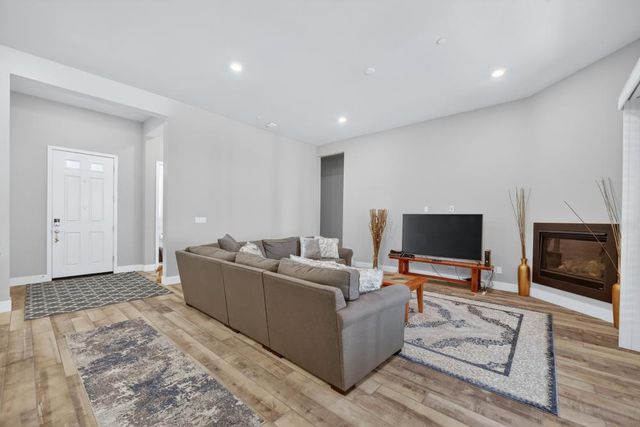 407 Orange Blossom Ct, El Dorado Hills, CA 95762