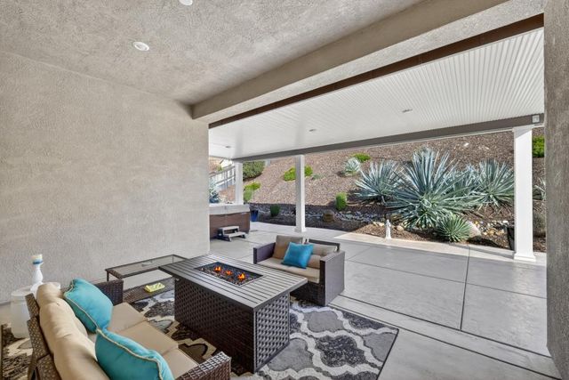 407 Orange Blossom Ct, El Dorado Hills, CA 95762