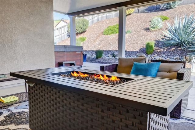 407 Orange Blossom Ct, El Dorado Hills, CA 95762