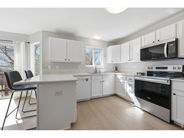 938 Wisteria Dr, Loveland, CO 80538