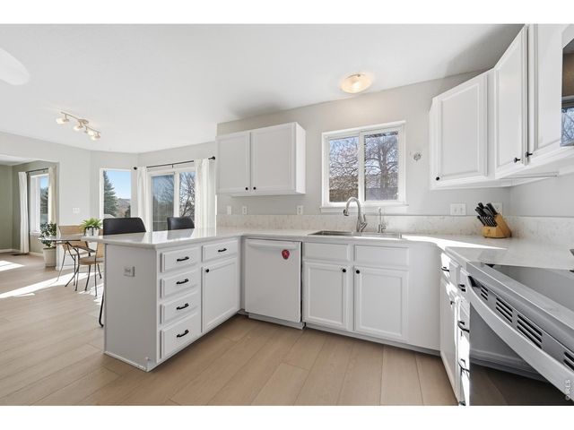 938 Wisteria Dr, Loveland, CO 80538