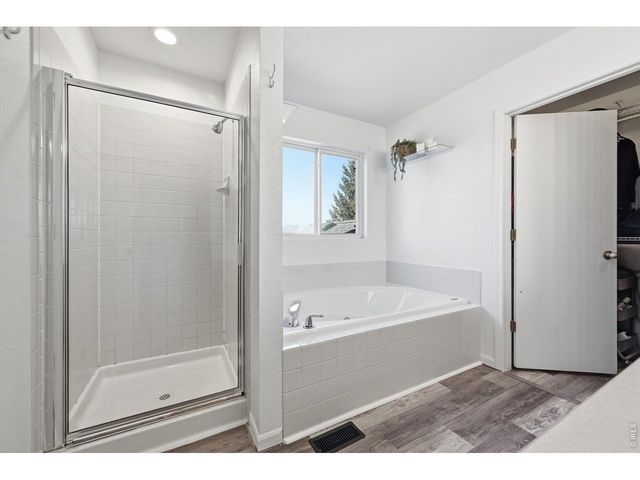 938 Wisteria Dr, Loveland, CO 80538