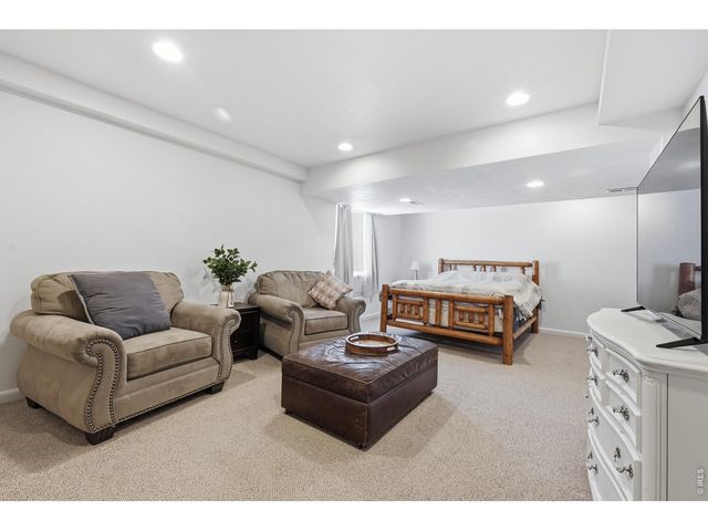 938 Wisteria Dr, Loveland, CO 80538