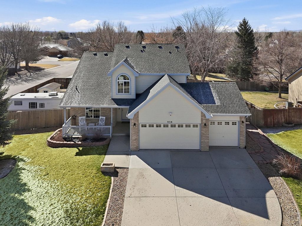 938 Wisteria Dr, Loveland, CO 80538