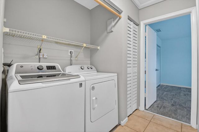 1152 Summit Trail Circle B, West Palm Beach, FL 33415