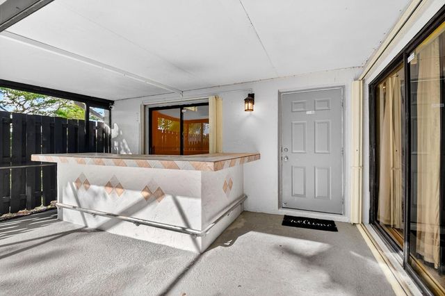 1152 Summit Trail Circle B, West Palm Beach, FL 33415