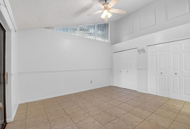 1152 Summit Trail Circle B, West Palm Beach, FL 33415