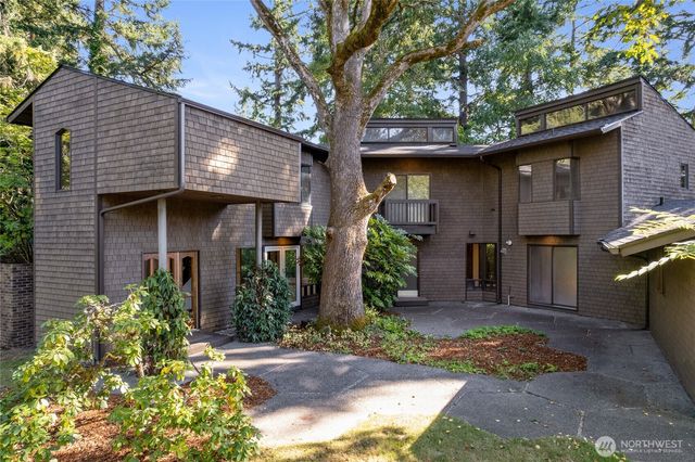 12809 3rd Avenue Ct E, Tacoma, WA 98445