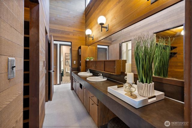 12809 3rd Avenue Ct E, Tacoma, WA 98445