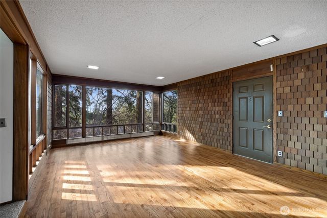 12809 3rd Avenue Ct E, Tacoma, WA 98445