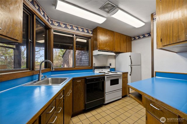 12809 3rd Avenue Ct E, Tacoma, WA 98445