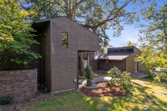 12809 3rd Avenue Ct E, Tacoma, WA 98445