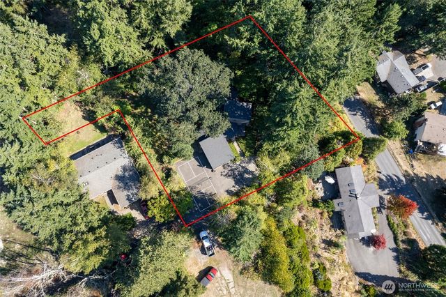 12809 3rd Avenue Ct E, Tacoma, WA 98445