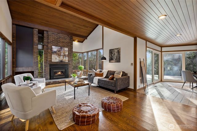 12809 3rd Avenue Ct E, Tacoma, WA 98445