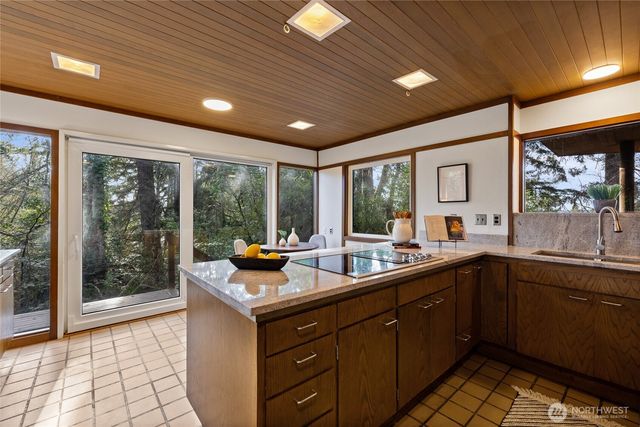 12809 3rd Avenue Ct E, Tacoma, WA 98445