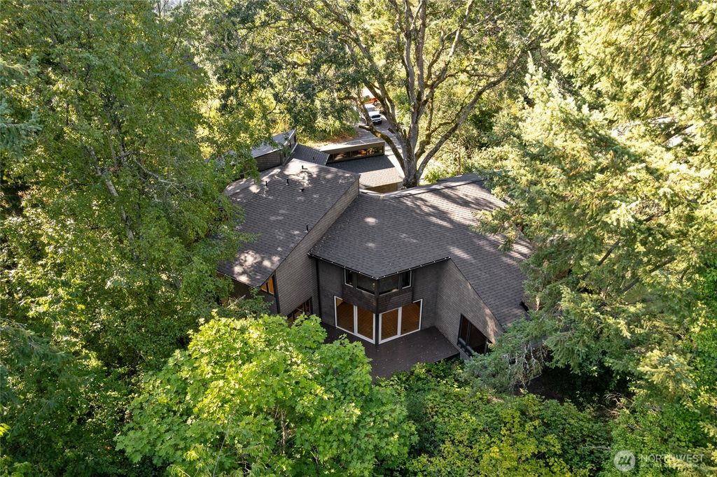 12809 3rd Avenue Ct E, Tacoma, WA 98445