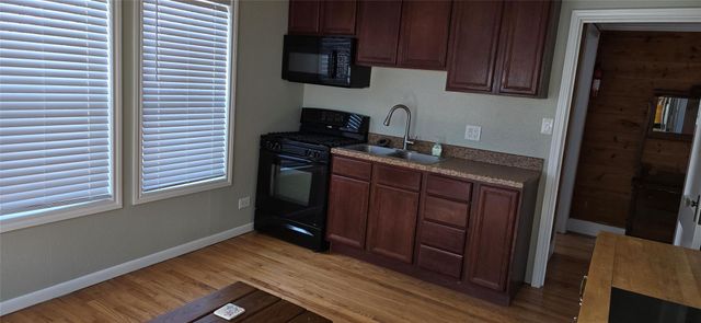 1808 Avenue J, Rosenberg, TX 77471