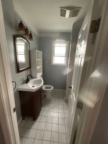 953 Globe St, Fall River, MA 02724
