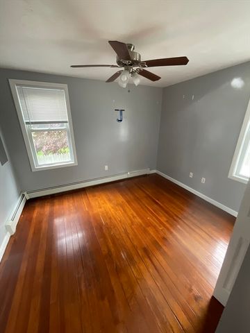 953 Globe St, Fall River, MA 02724