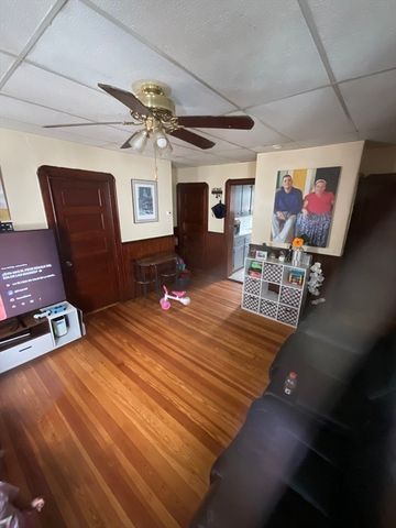 953 Globe St, Fall River, MA 02724