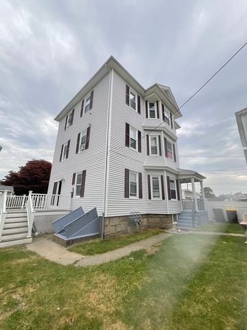 953 Globe St, Fall River, MA 02724