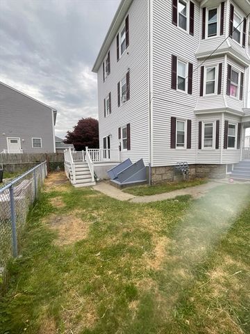 953 Globe St, Fall River, MA 02724