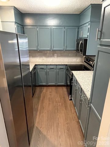 9041 J M Keynes Drive 6, Charlotte, NC 28262