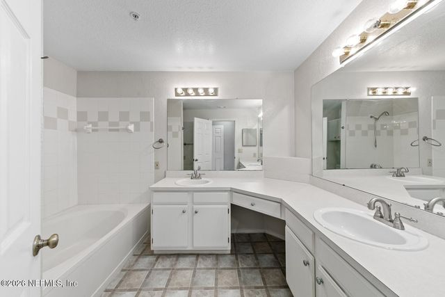 13810 N SUTTON PARK Drive 833, Jacksonville, FL 32224