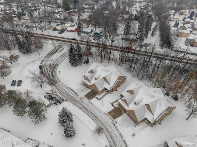 8047 Bridgestone Boulevard, White Lake Charter Township, MI 48386