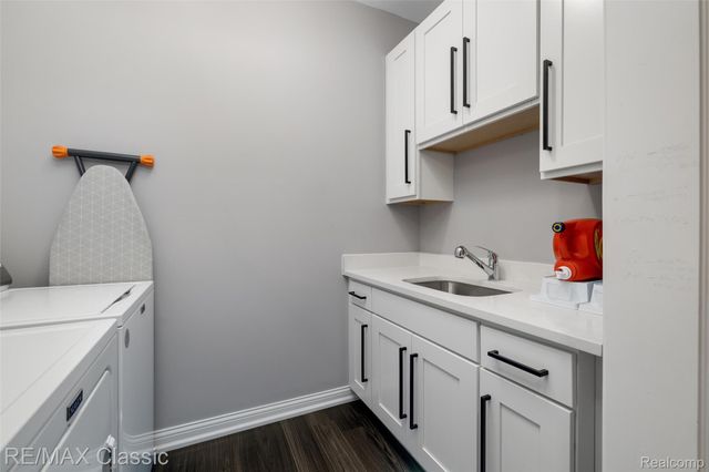 8047 Bridgestone Boulevard, White Lake Charter Township, MI 48386