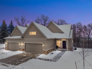 8047 Bridgestone Boulevard, White Lake Charter Township, MI 48386